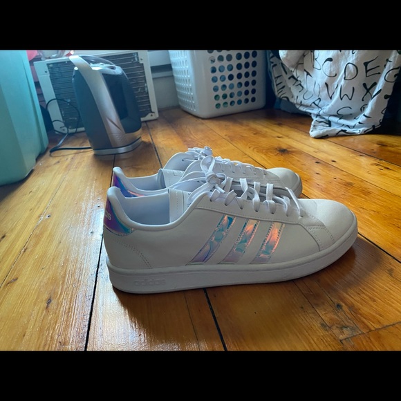 adidas grand court ladies trainers iridescent